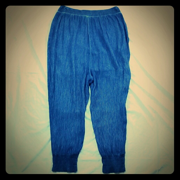 blue baggy trousers